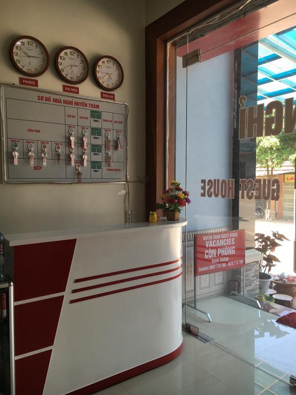 Huyen Tram Guesthouse Dong Van  Dış mekan fotoğraf